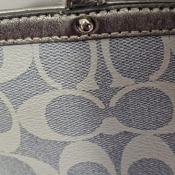 COACH Heritage Mini Signature Tote and Wristlet - Picture 8 of 10